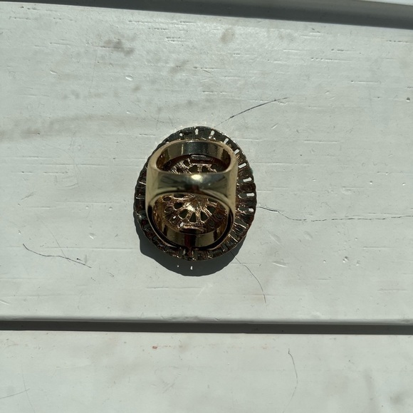 ring.  size 8 or 9.​ - Picture 5 of 5